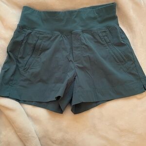 Athleta Trekkie North Shorts